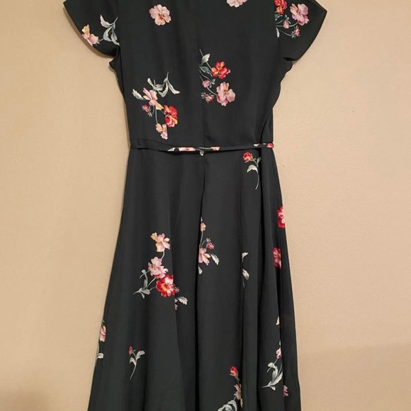 Ann Taylor Green Floral Wrap Dress - Size 2 - Picture 3 of 5